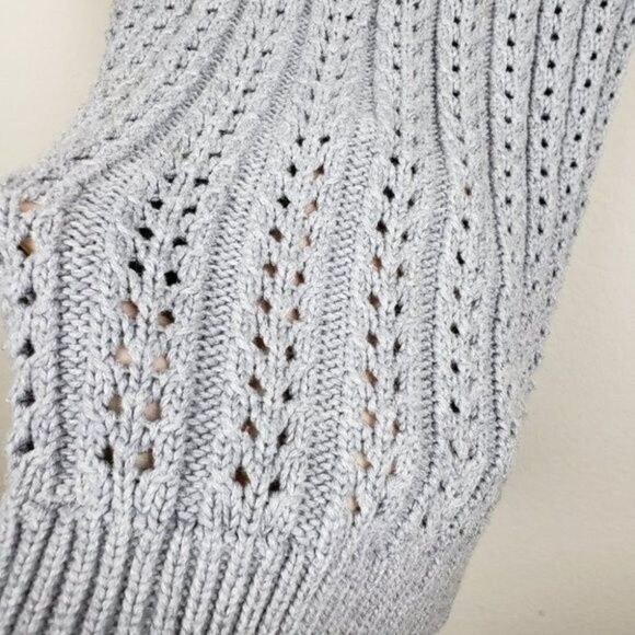 Isaac Mizrahi Women’s Gray Knit Shirt Large – Square Neck, Short Sleeves - Picture 4 of 8